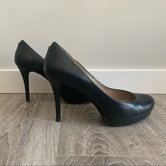 Michael Kors Round Toe Pump